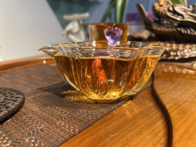 图为2003年商检版310批7542青饼