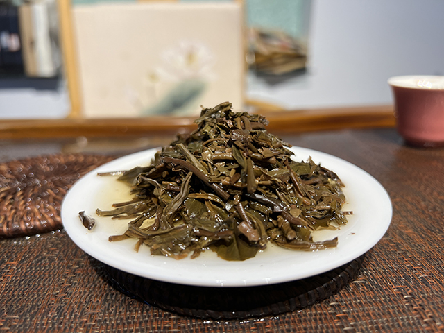 图为2003年商检版310批7542青饼