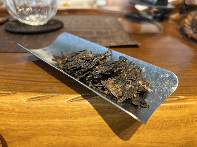 图为1999年甲级易武大绿印青饼