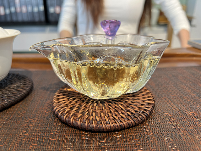 图为蓝版2022摆尾箐古树茶小饼