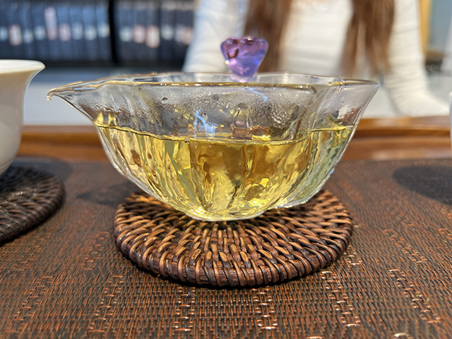 图为蓝版2022摆尾箐古树茶小饼