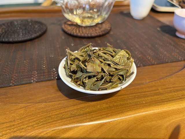 图为蓝版2022摆尾箐古树茶小饼