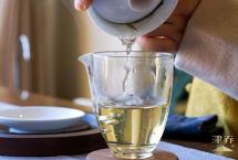 【津品茶话】掌握润茶、注水、出汤，在家也能泡出店售级普洱
