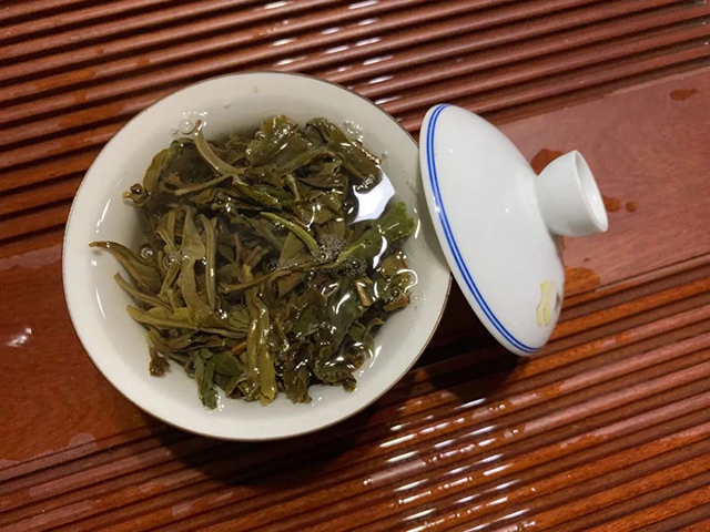 重山茶坊2019年南糯山半坡寨美人地古树小饼