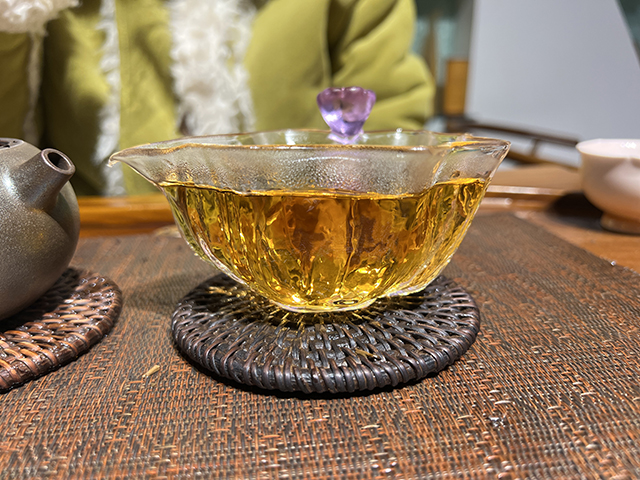 图为1998年黄印熟茶