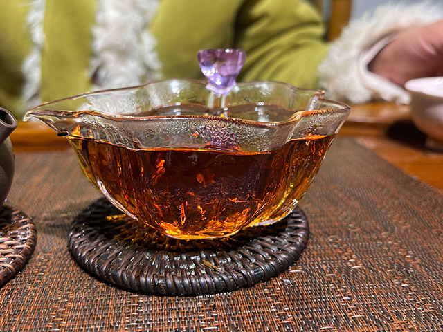 图为1998年黄印熟茶