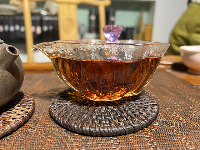 图为1998年黄印熟茶
