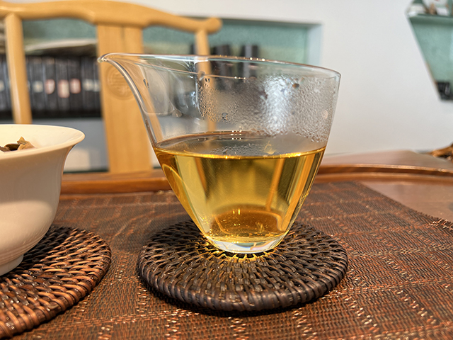图为私藏红印2017年薄荷塘古树茶