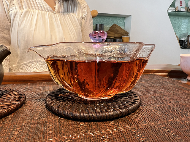 图为佤山印象2006年7581熟砖谭梅砖