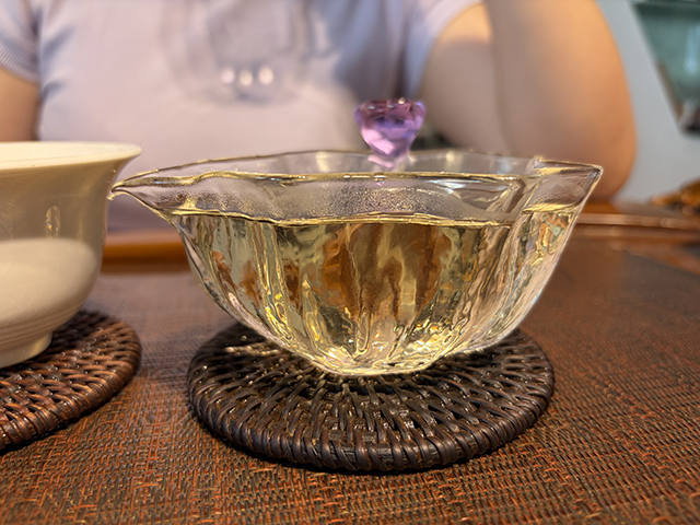 图为蓝版2023芭依箐易武小薄荷塘茶