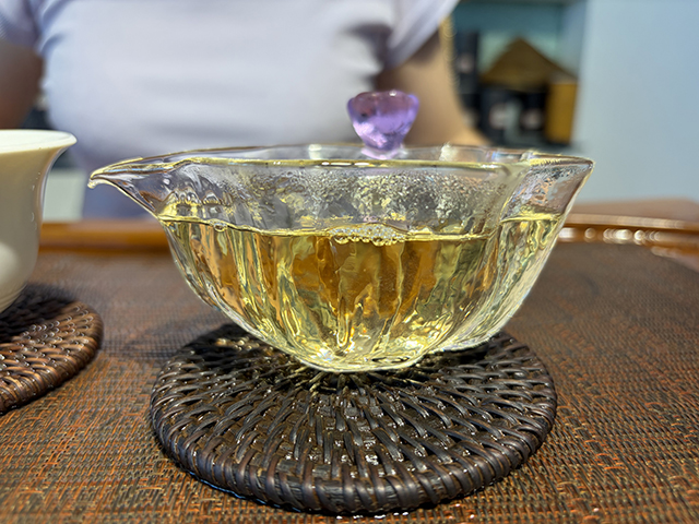 图为蓝版2023芭依箐易武小薄荷塘茶