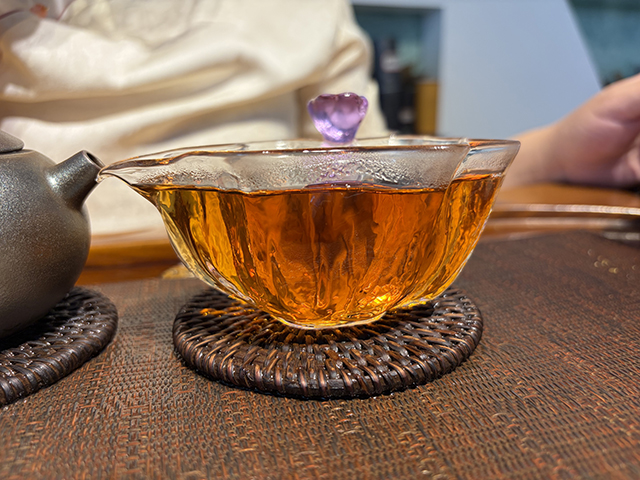 图为昆明茶厂90年代9016熟沱
