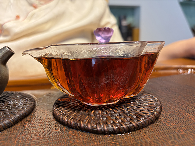 图为昆明茶厂90年代9016熟沱