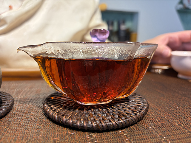 图为昆明茶厂90年代9016熟沱