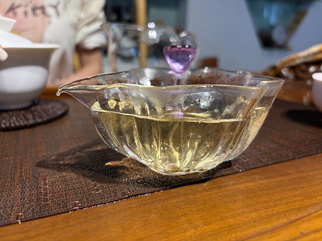 龑王牌蓝版2022薄荷塘挑采古树茶小饼