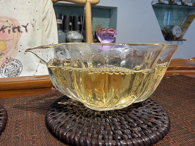 龑王牌蓝版2022薄荷塘挑采古树茶小饼