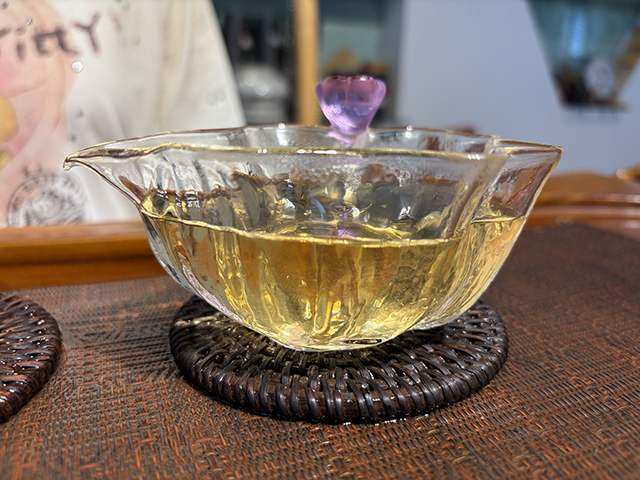 龑王牌蓝版2022薄荷塘挑采古树茶小饼