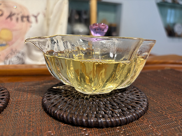 龑王牌蓝版2022薄荷塘挑采古树茶小饼