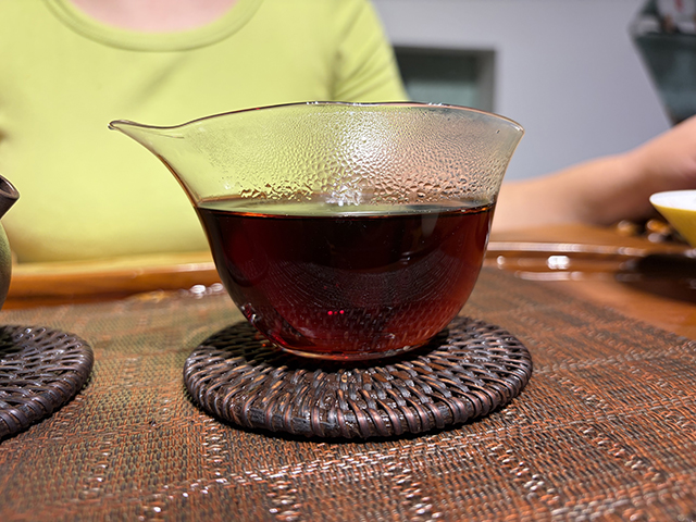 图为私藏茶1999年磨菇沱熟沱