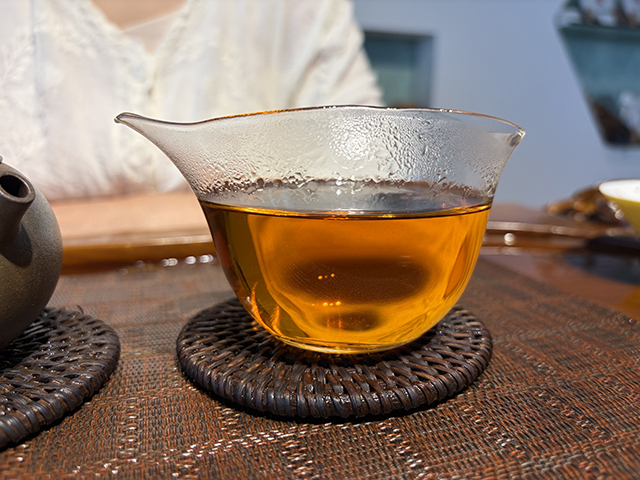 图为私藏茶1999年磨菇沱熟沱