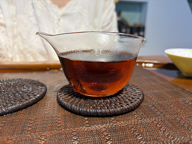 图为私藏茶1999年磨菇沱熟沱