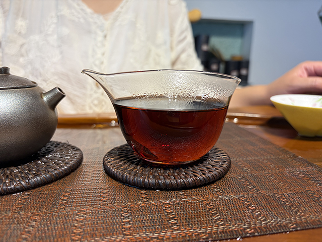 图为私藏茶1999年磨菇沱熟沱