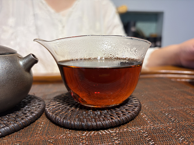 图为私藏茶1999年磨菇沱熟沱