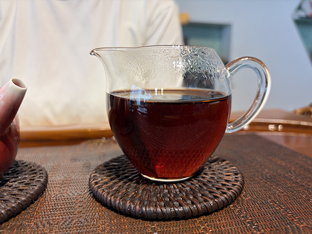 图为私藏茶1999年磨菇沱熟沱