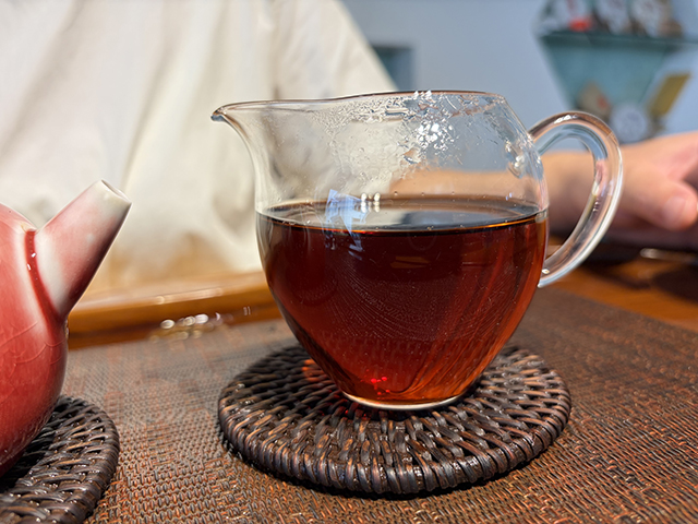 图为私藏茶1999年磨菇沱熟沱
