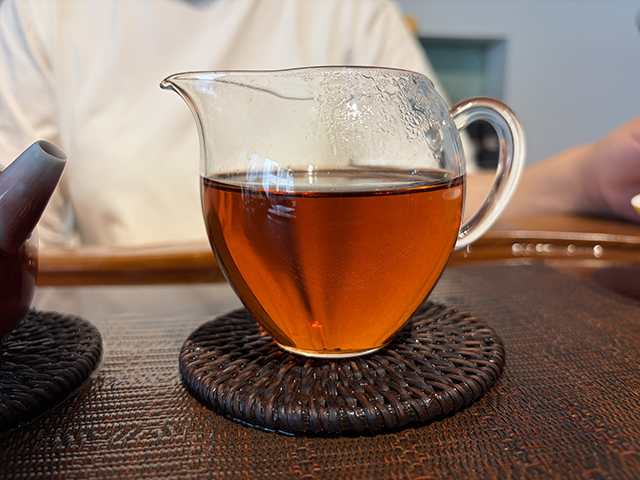 图为私藏茶1999年磨菇沱熟沱