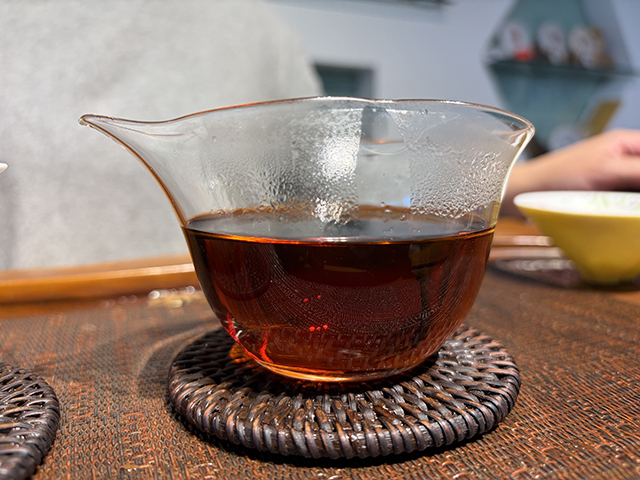 图为私藏茶1999年磨菇沱熟沱