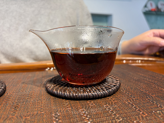 图为私藏茶1999年磨菇沱熟沱