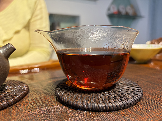 图为私藏茶1999年磨菇沱熟沱