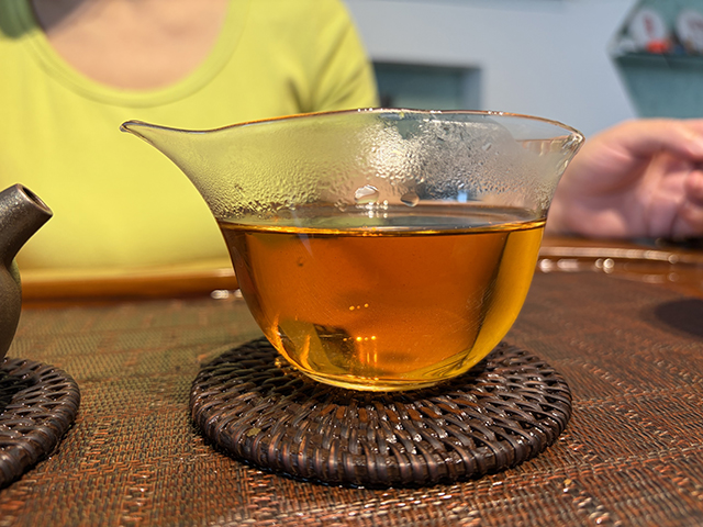 图为私藏茶1999年磨菇沱熟沱