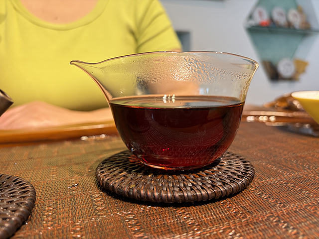 图为私藏茶1999年磨菇沱熟沱