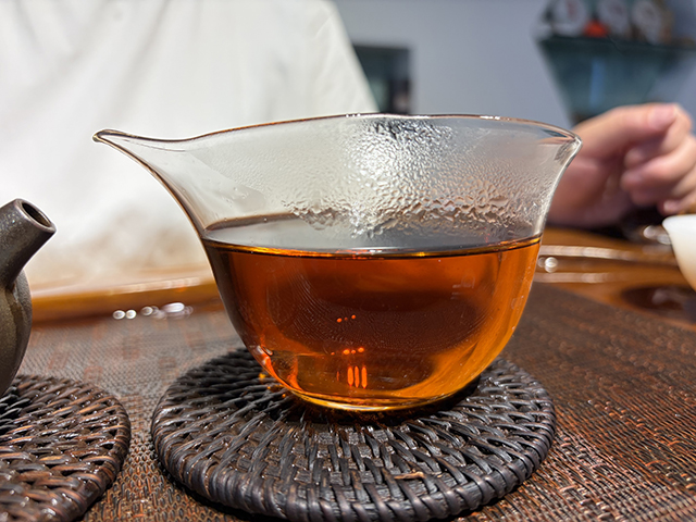 图为私藏茶1999年磨菇沱熟沱