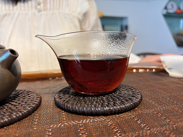 图为私藏茶1999年磨菇沱熟沱