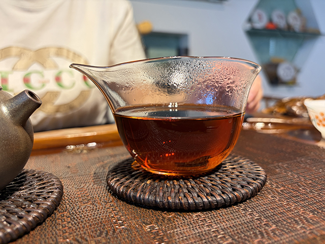 图为私藏茶1999年磨菇沱熟沱