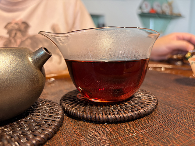 图为私藏茶1999年磨菇沱熟沱
