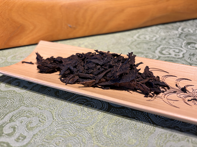 图为私藏茶1999年磨菇沱熟沱
