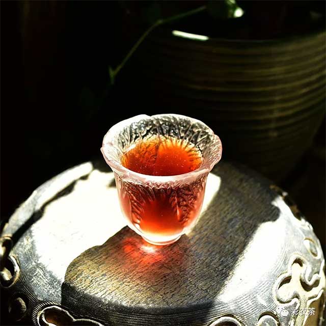 彩农茶岩文