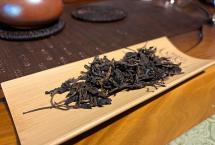 都说可以媲美9901批大红印易武圆茶，荣升号这款易武正山到底什么来头？