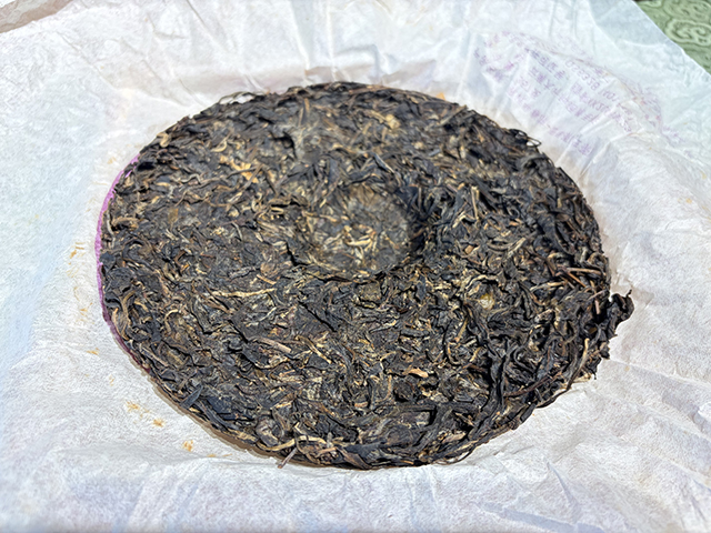 图为象明茏兴茶厂2008年蛮砖早春饼