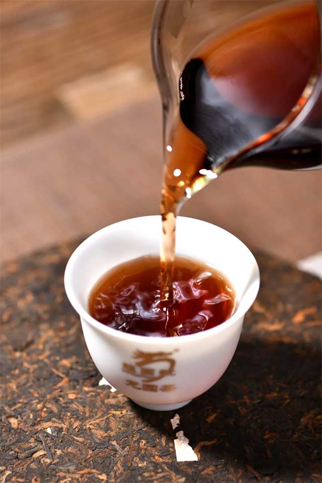 龙园号2027年瑞羊凌云生肖普洱茶