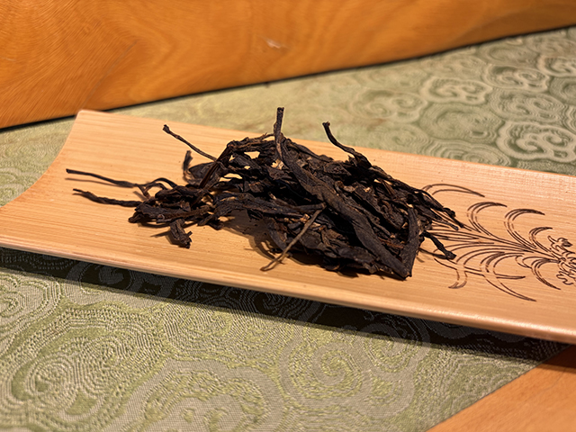 图为象明茏兴茶厂2009年蛮砖早春饼